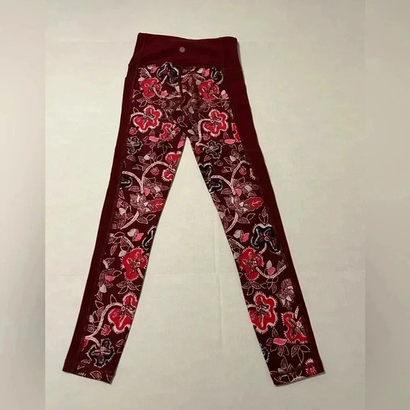 Athleta Affirmation 7/8 Dark Garnet Red Floral
Tights Powervita Size XXS 446687. - Picture 2 of 9